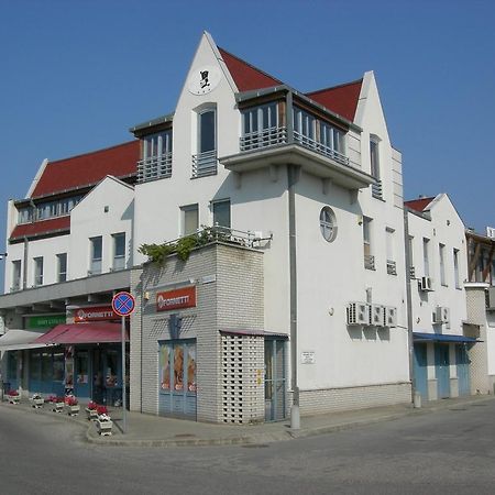 Hary Hotel Kecskemét Exteriör bild