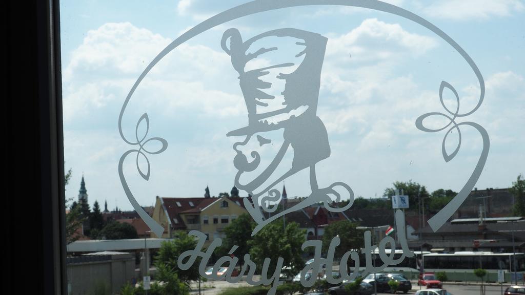 Hary Hotel Kecskemét Exteriör bild