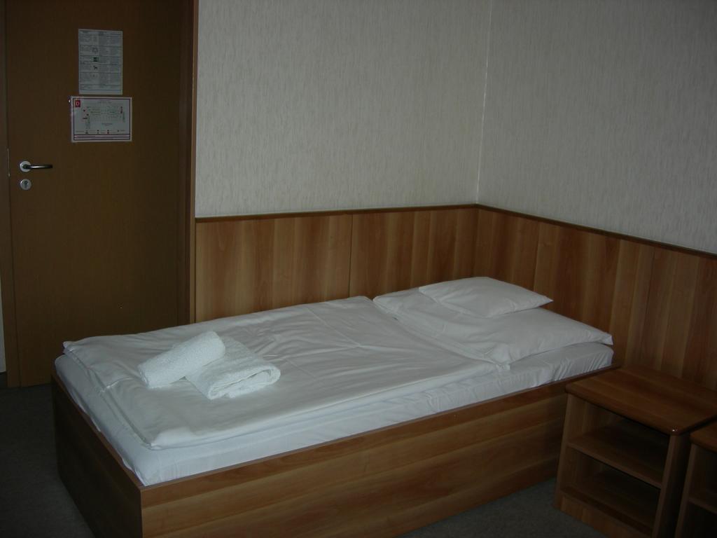 Hary Hotel Kecskemét Rum bild