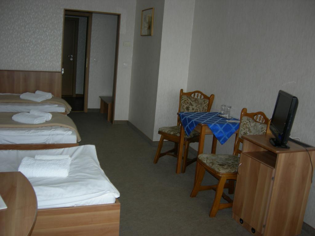Hary Hotel Kecskemét Rum bild