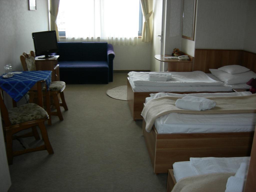 Hary Hotel Kecskemét Rum bild